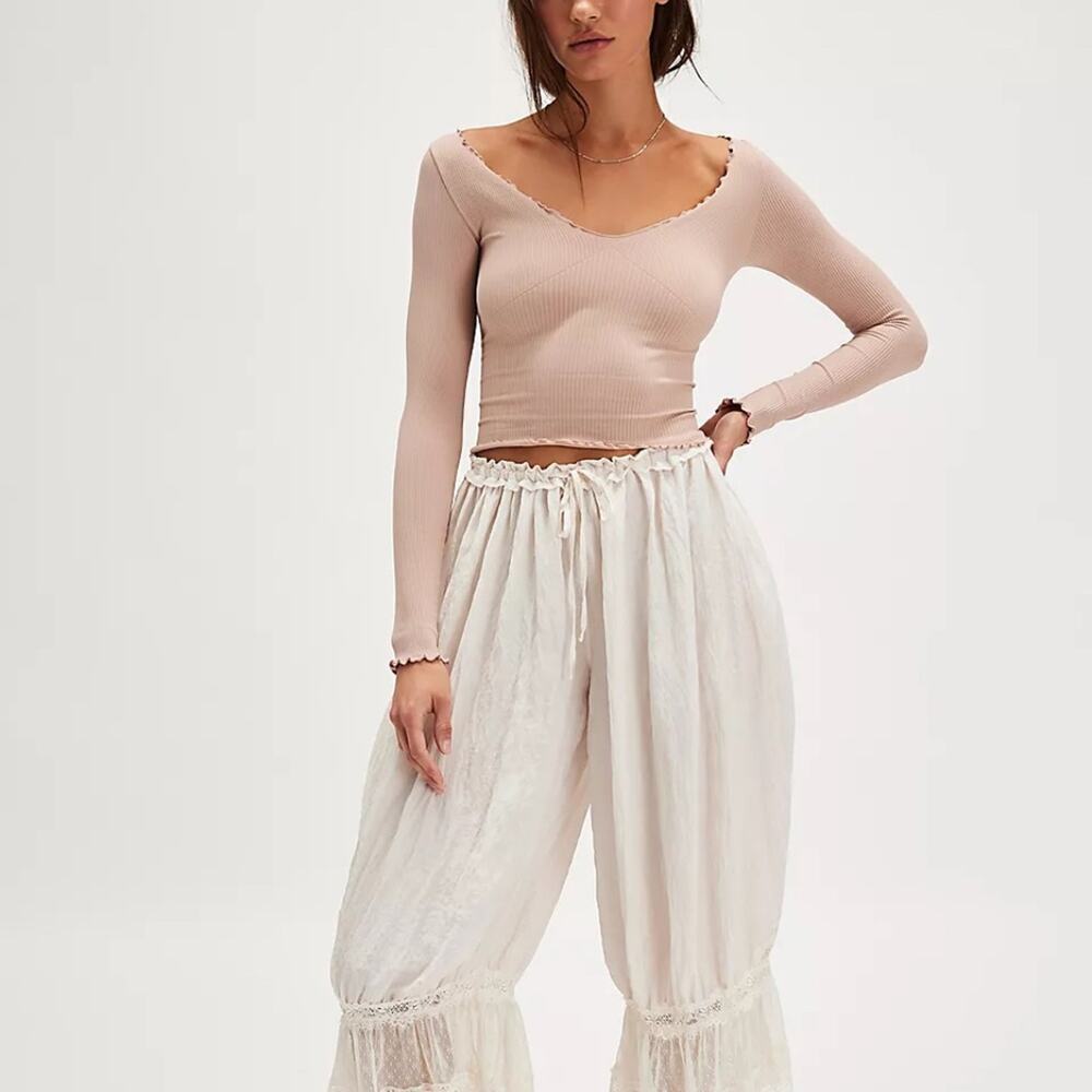 Free People Easy To Love Seamless Long-Sleeve - XS/S - NWT - Picture 3 of 5